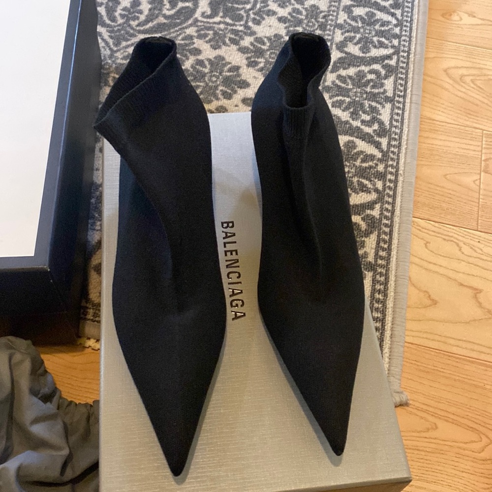 Like new used once booties